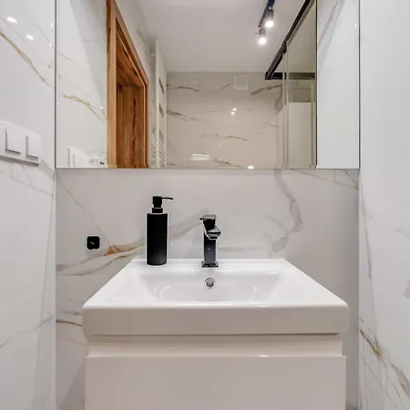 Апартаменты Dream W Kompleksie Laguna Beskidow Зажече